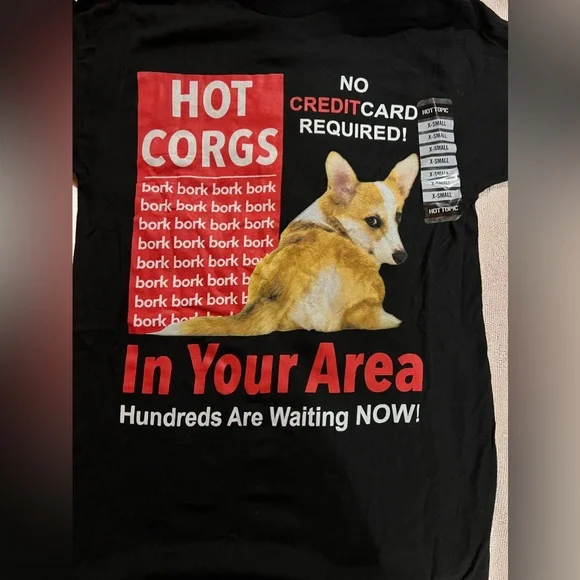 Corgis!!! Cute funny tshirt NWOT - Picture 1 of 2